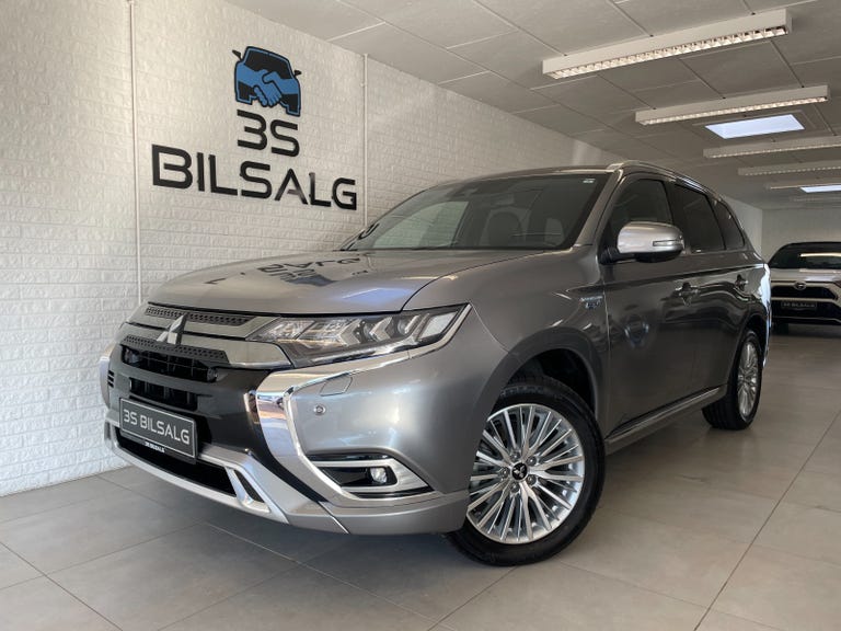 Mitsubishi Outlander PHEV Instyle CVT 4WD