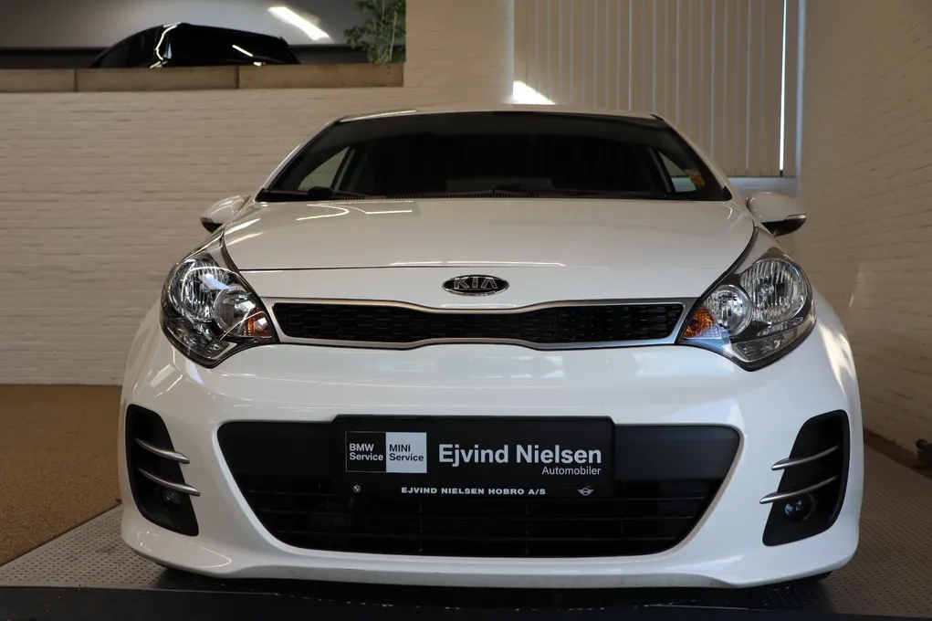 Kia Rio CVVT Attraction