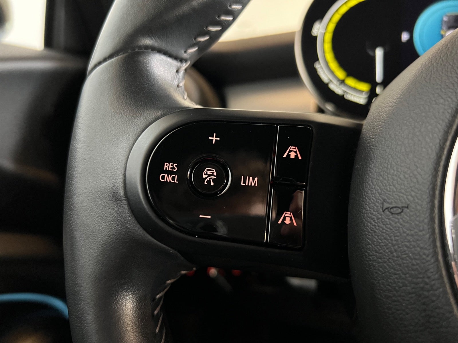 MINI Cooper SE Yours Trim