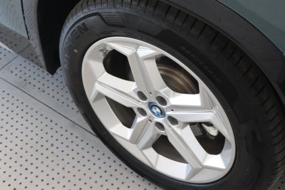 BMW iX1 xDrive30 X-Line