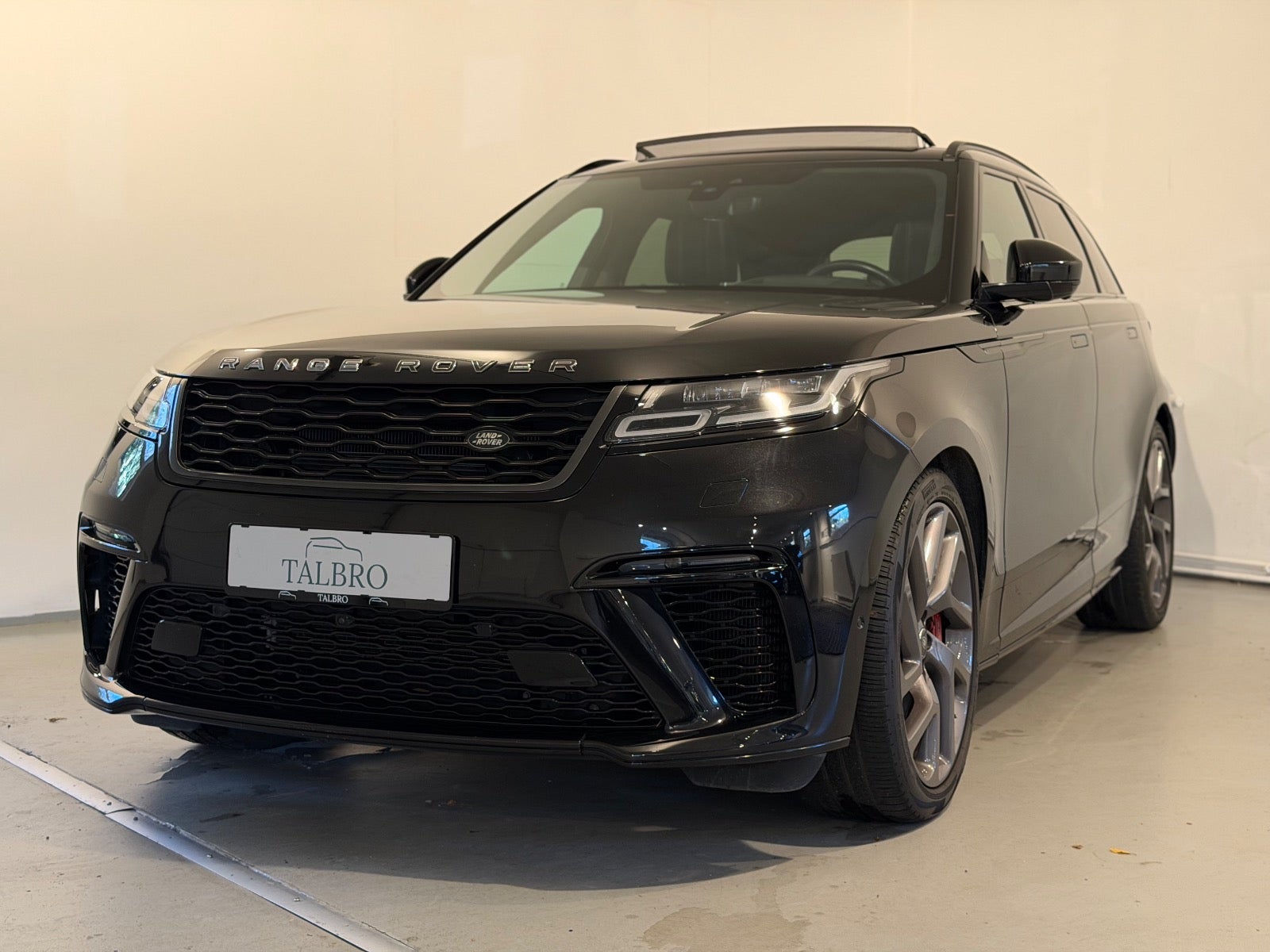 Land Rover – Range Rover Velar