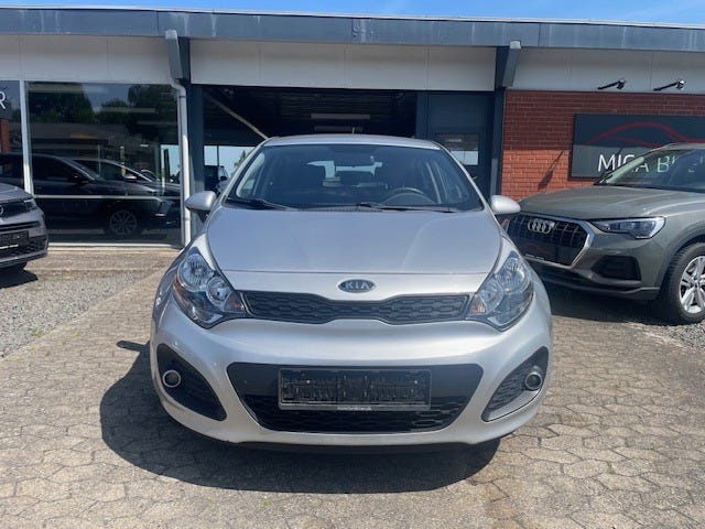 Kia Rio CVVT Active