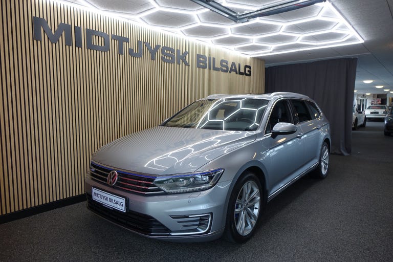 VW Passat GTE Highline+ Variant DSG
