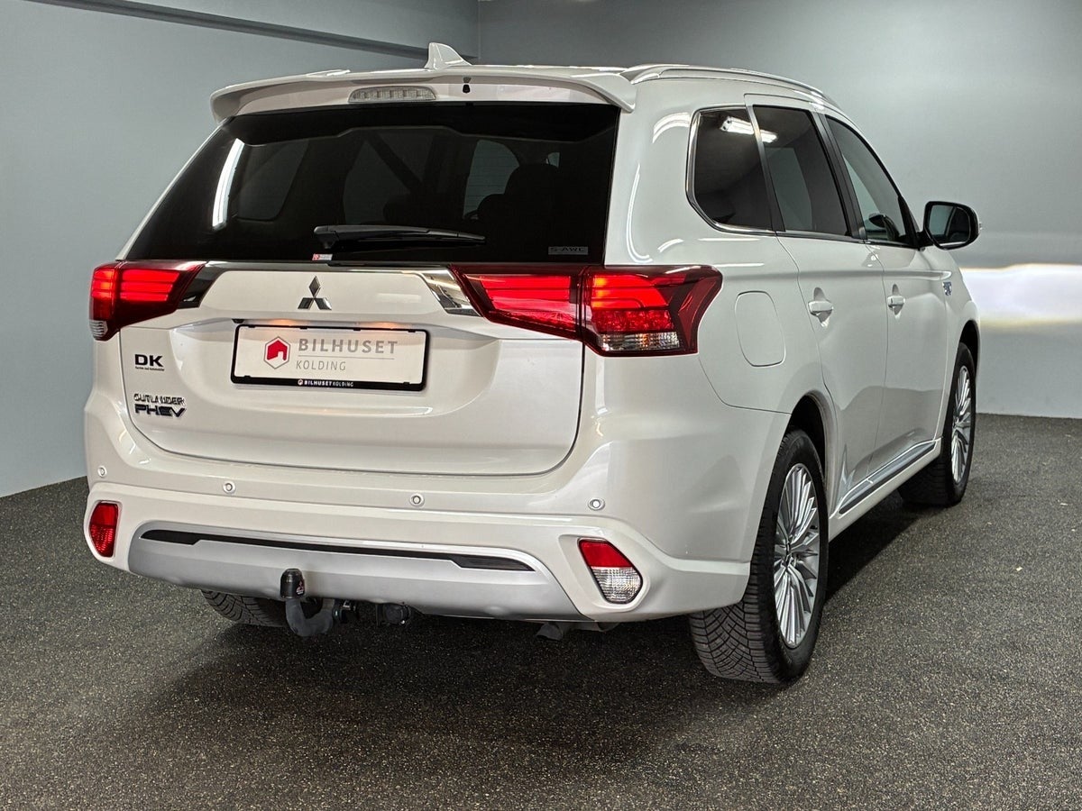 Billede af Mitsubishi Outlander 2,4 PHEV Intense CVT 4WD
