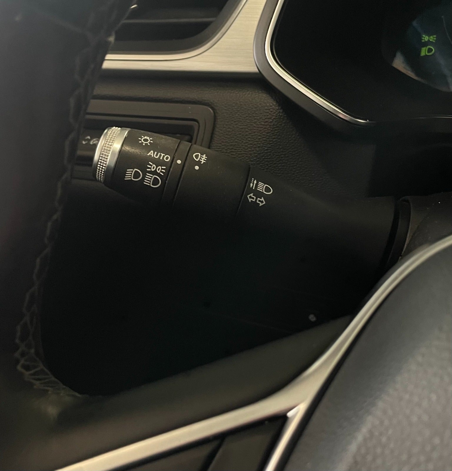 Billede af Renault Captur 1,6 E-Tech Intens