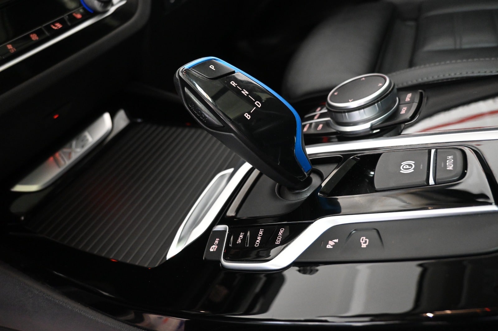 BMW iX3 Charged Plus