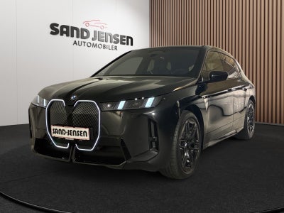 BMW iX xDrive45 M-Sport