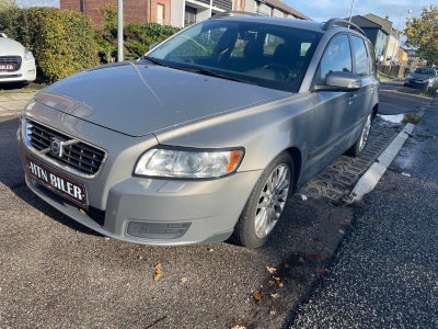 Volvo V50 2,0 D Momentum Diesel modelår 2009 km 256000 Gråmetal træk nysynet ABS airbag alarm centra