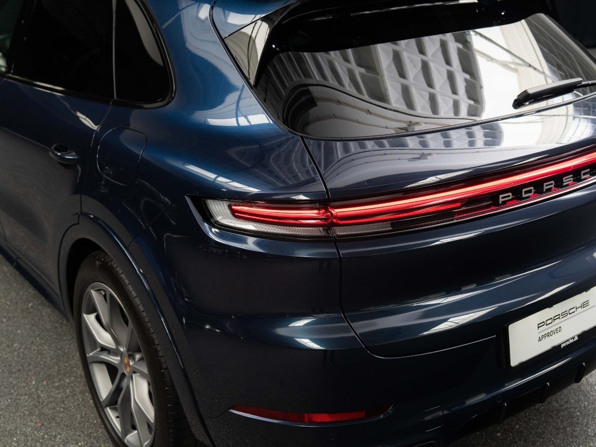 Gallery image 8 of 18