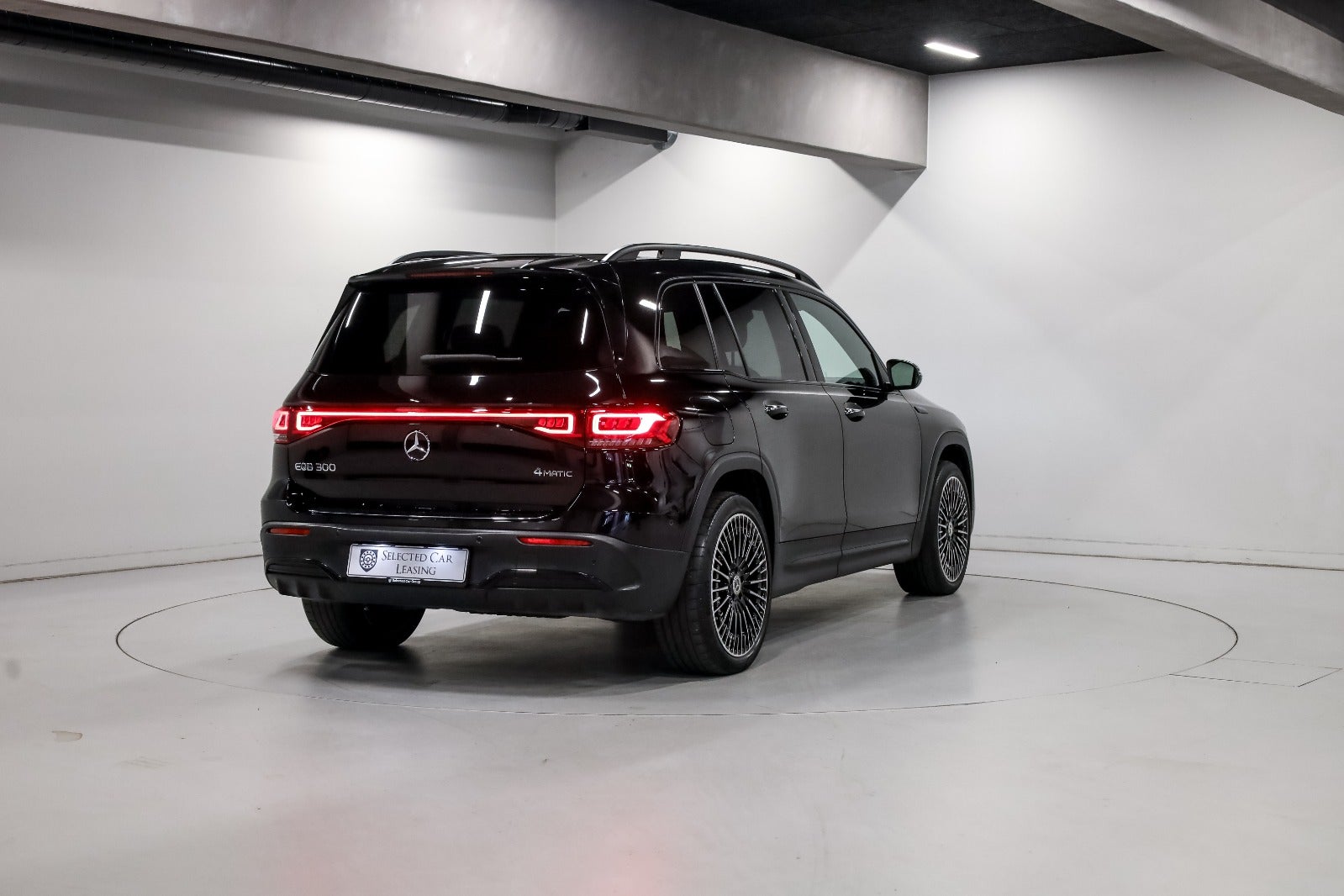 Mercedes-Benz EQB300 AMG Line 4Matic 7prs
