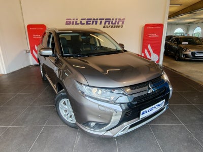 Mitsubishi Outlander 2,4 PHEV Invite CVT 4WD 5d