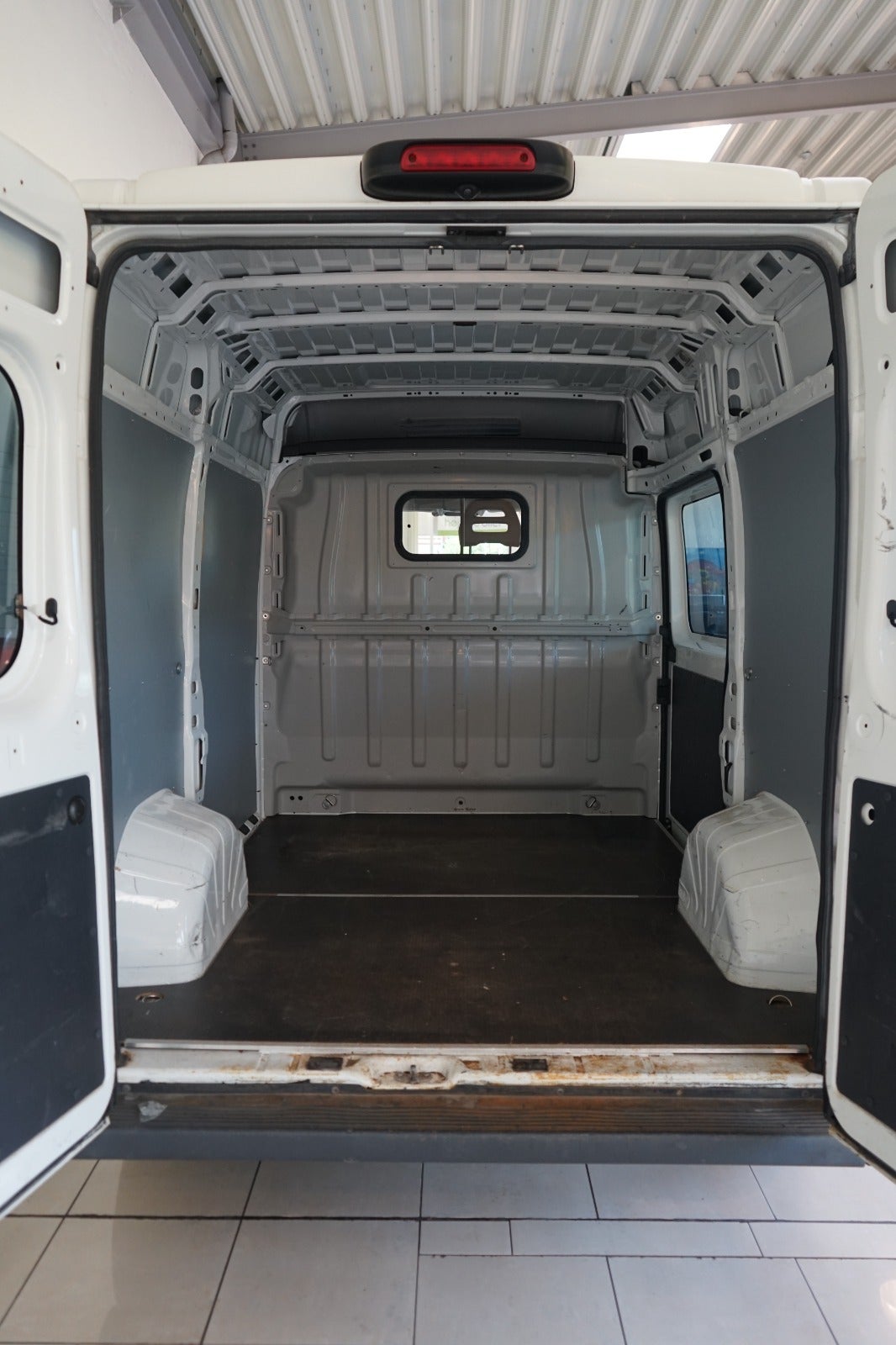 Peugeot Boxer 330