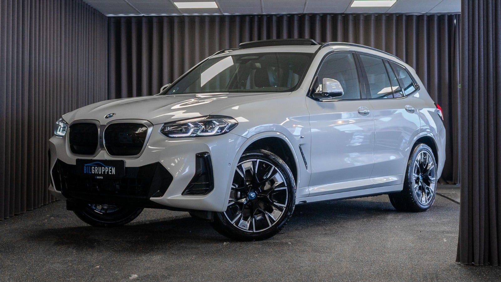 Billede af BMW iX3  Charged Plus M-Sport