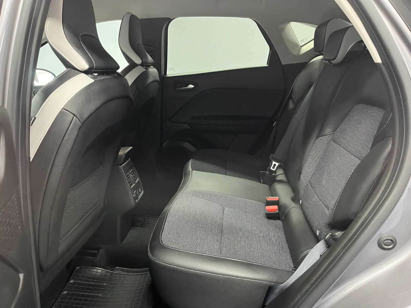 Billede af Renault Captur 1,6 E-Tech Intens