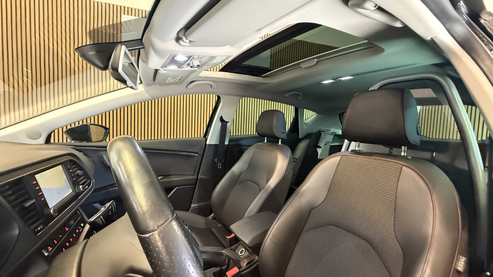 Billede af Seat Leon 2,0 TDi 150 FR DSG eco Van