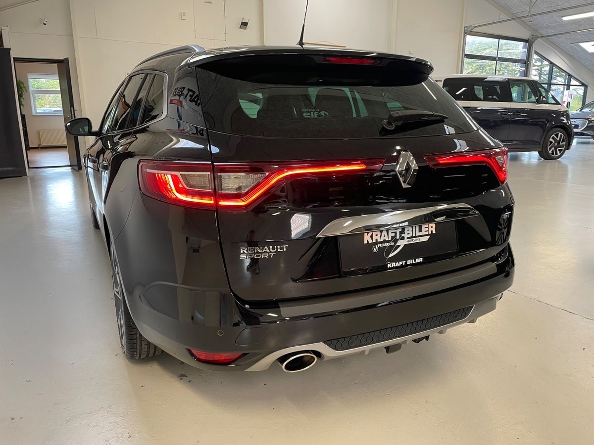 Billede af Renault Megane IV 1,6 TCe 205 GT Sport Tourer EDC