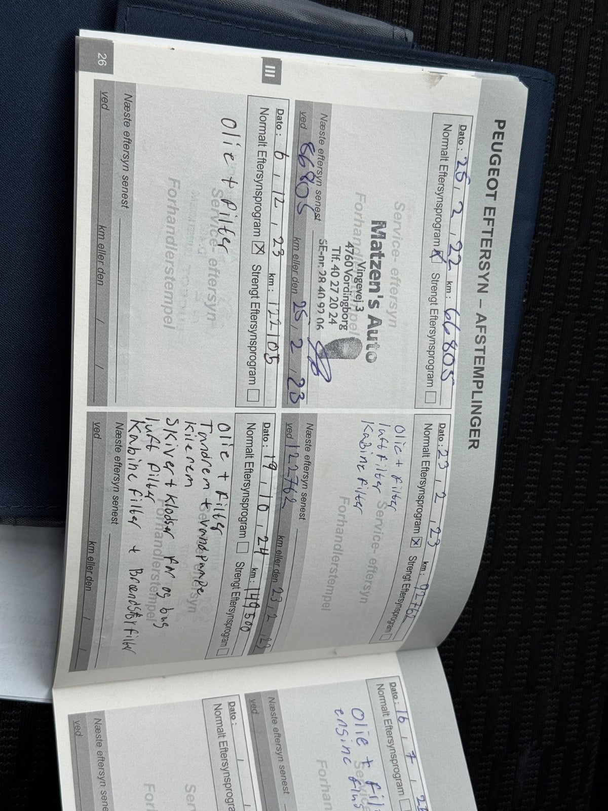 Billede af Peugeot 208 1,5 BlueHDi 100 Signature Sky