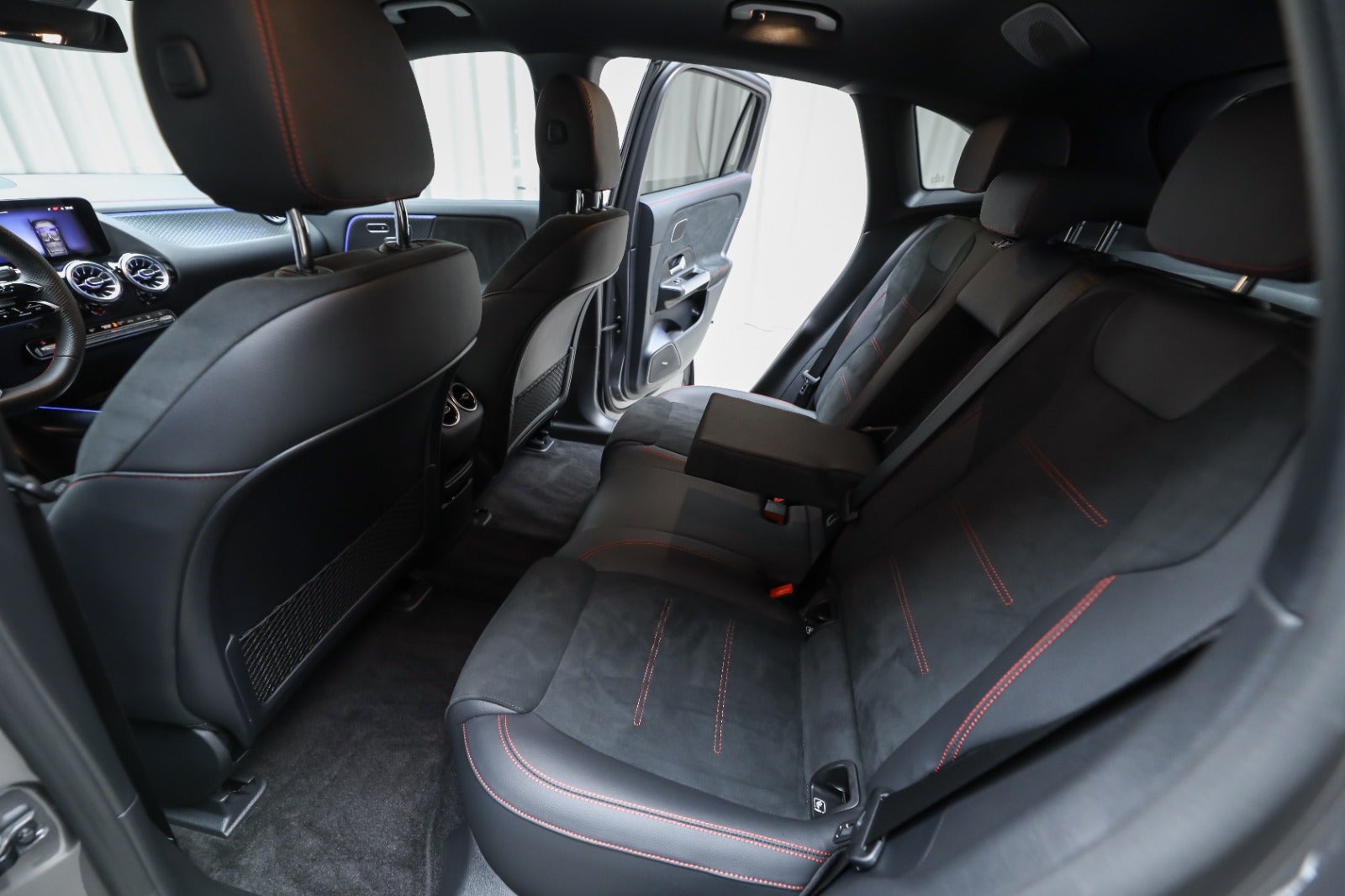 Mercedes-Benz EQA 250+ (5/8)