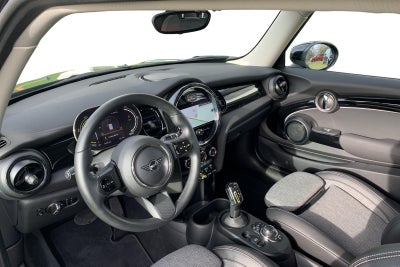 MINI Cooper SE Essential - 4