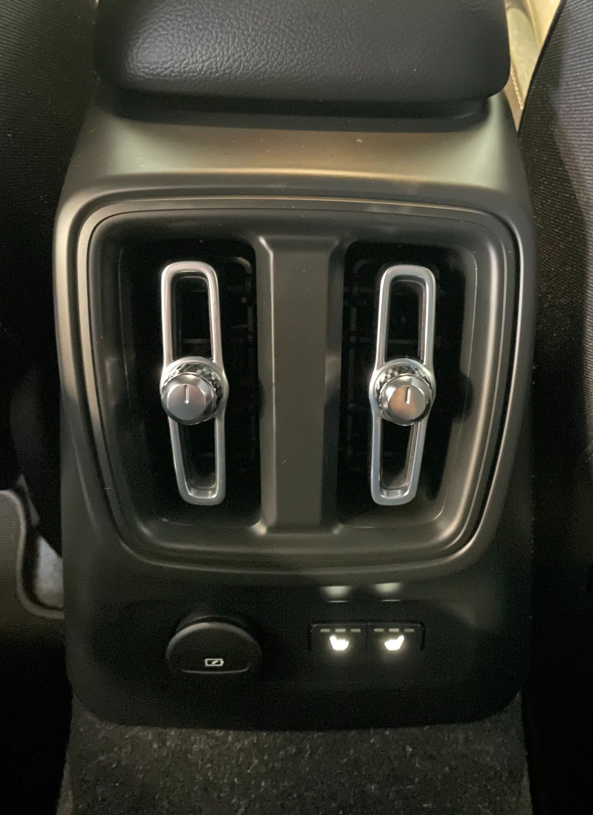 Billede af Volvo XC40 1,5 T4 Recharge Core aut.