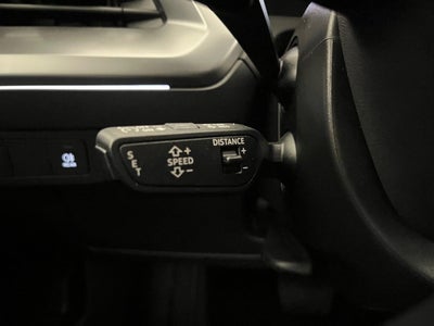 Audi Q4 e-tron Attraction Van