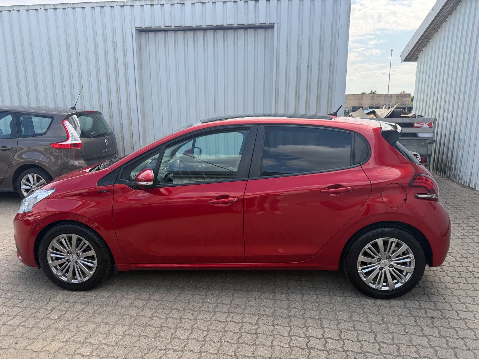 Peugeot 208 BlueHDi 100 Signature Sky - billede 3