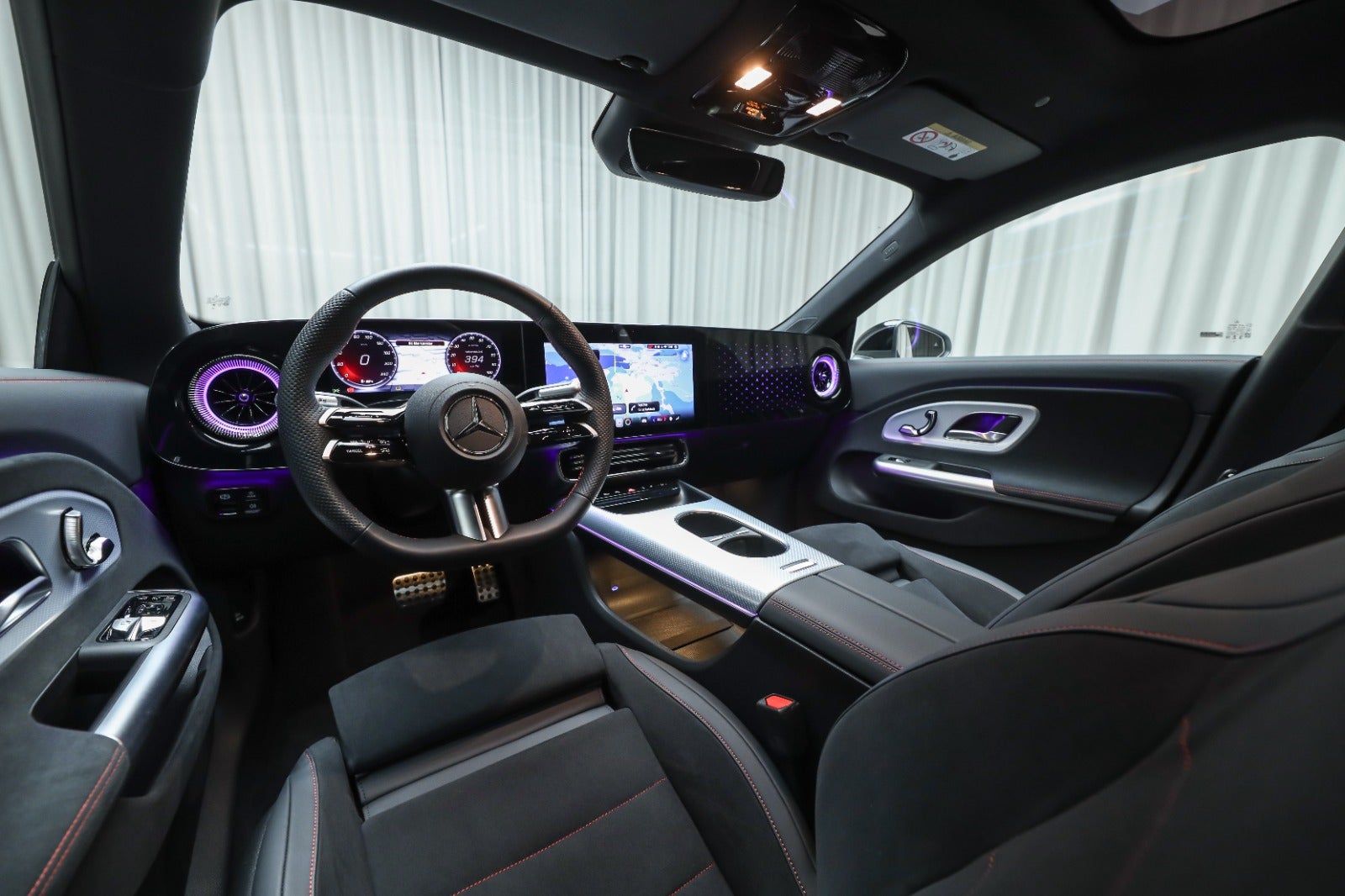Mercedes-Benz CLA 350 (4/8)