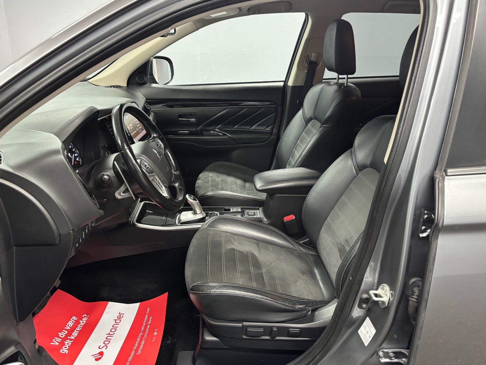 Billede af Mitsubishi Outlander 2,4 PHEV Intense CVT 4WD