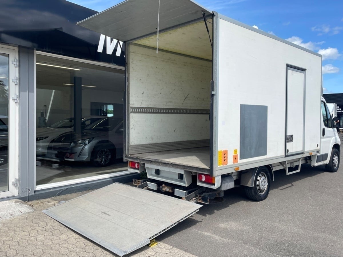 Billede af Peugeot Boxer 335 2,2 HDi 130 Alukasse m/lift