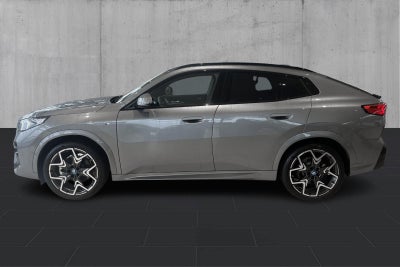 BMW iX2 xDrive30 Fully Charged M-Sport - 1