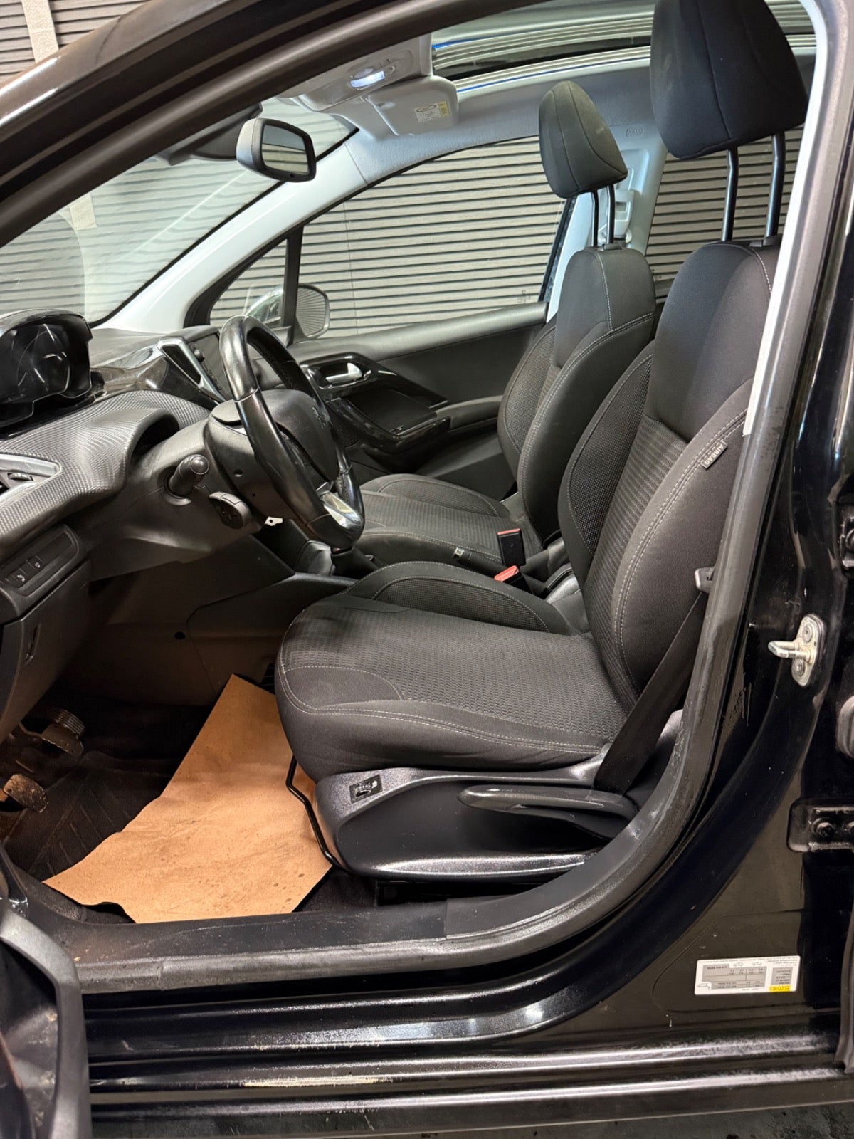 Billede af Peugeot 208 1,2 PureTech 82 Allure Sky