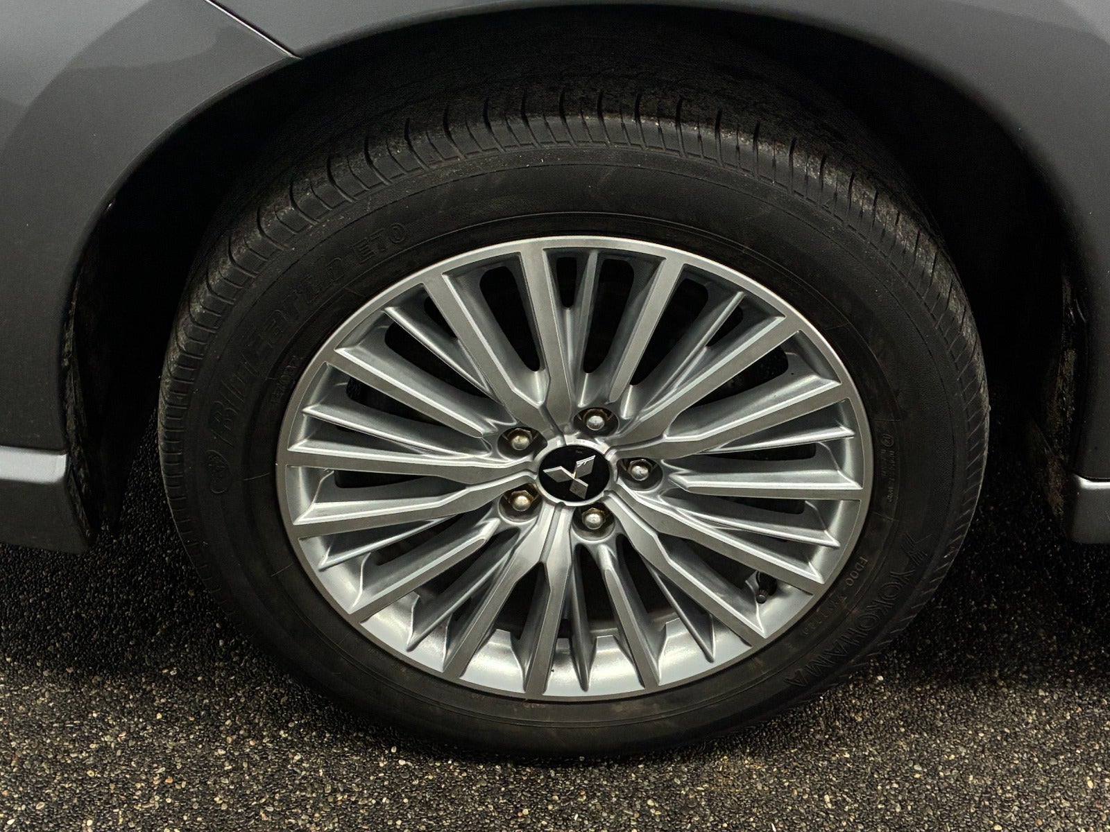 Billede af Mitsubishi Outlander 2,4 PHEV Intense CVT 4WD