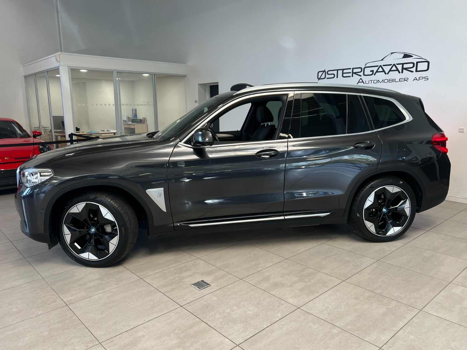 BMW iX3 2021