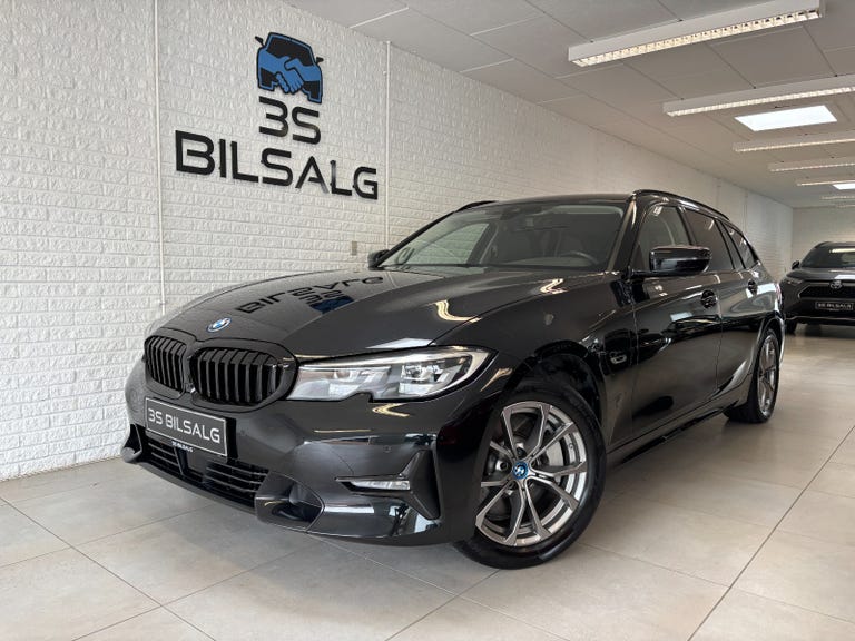 BMW 330e Touring Sport Line aut.