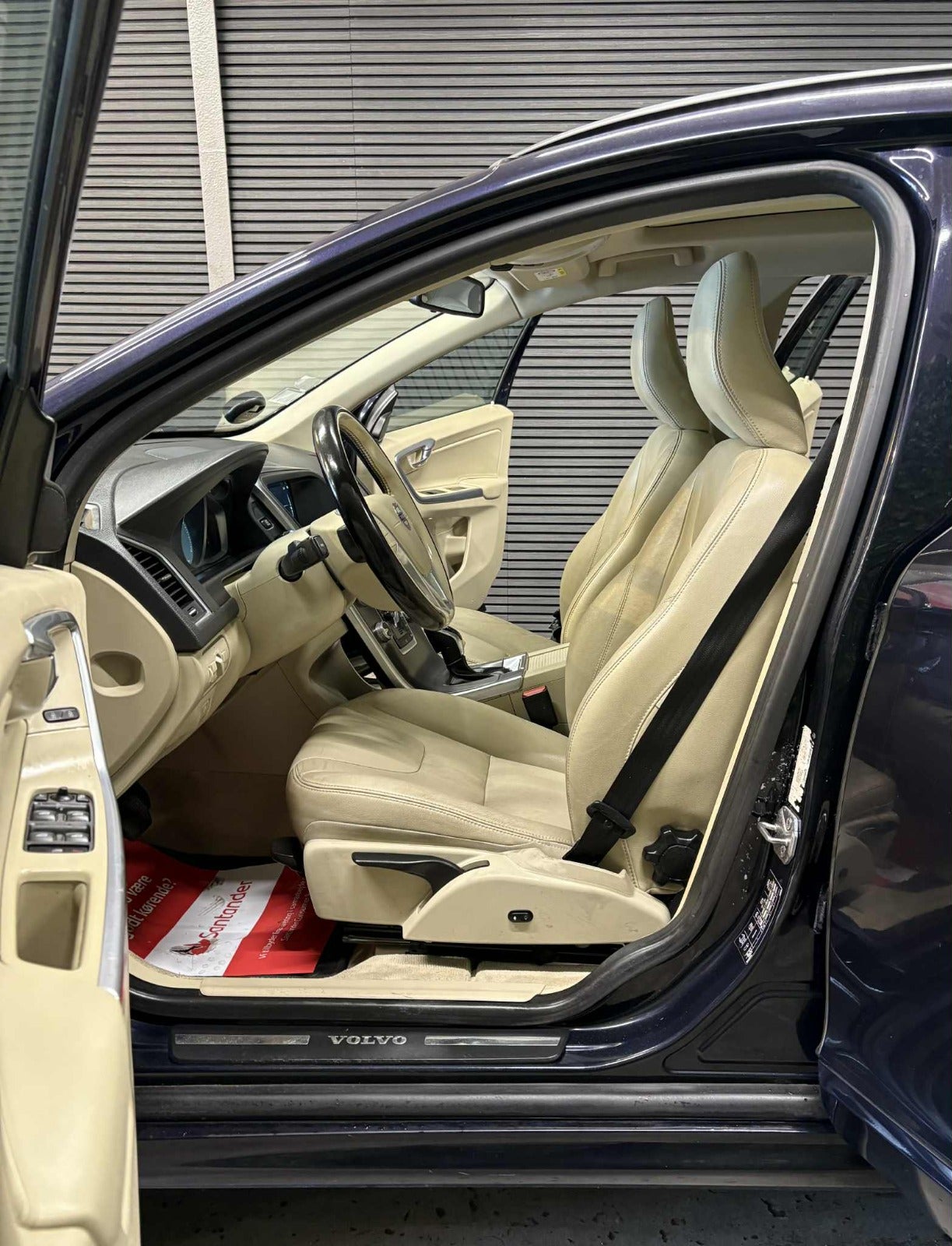 Billede af Volvo XC60 2,0 T5 245 Momentum aut.