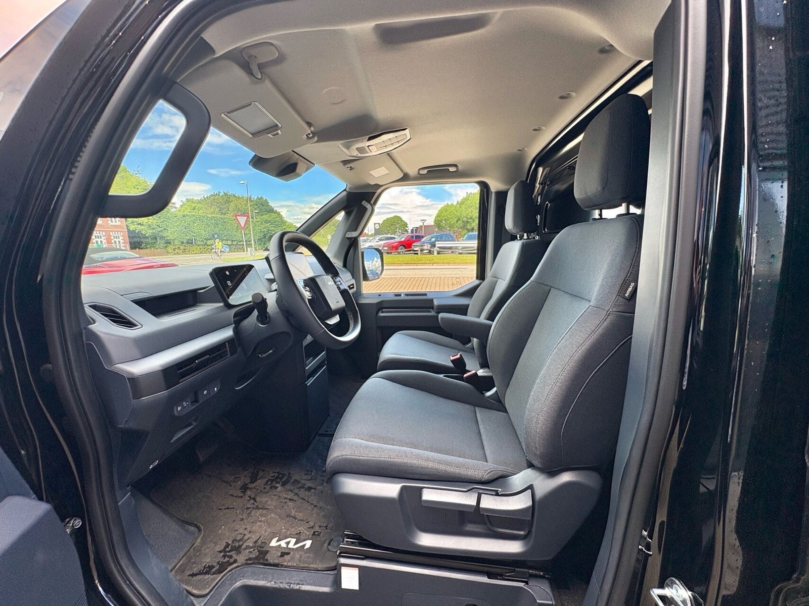 Kia PV5 Cargo L1H1 Long Range Work Pro