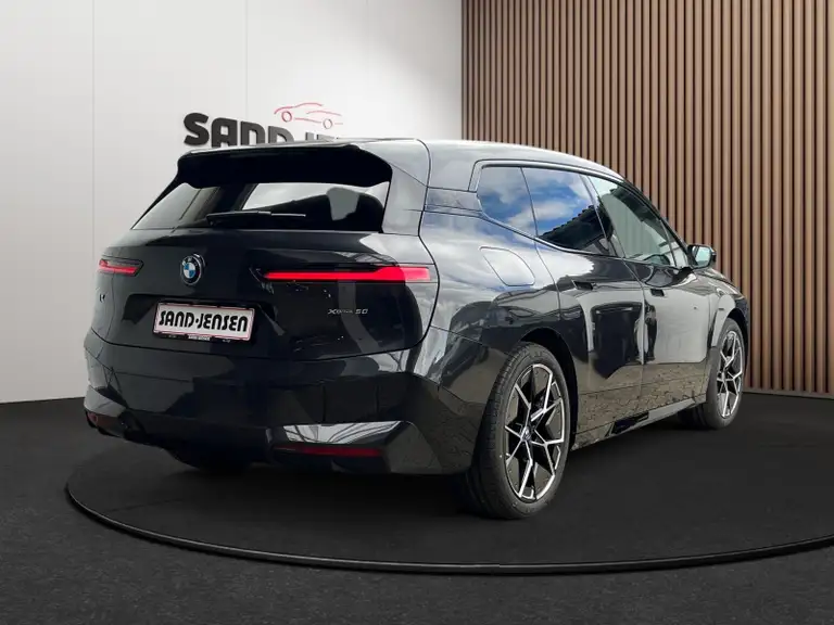 BMW iX xDrive50 Supercharged