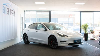 Tesla Model 3  Performance AWD El 4x4 4x4 aut. Automatgear modelår 2022 km 23160 Perlemorshvid nysyn