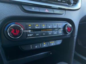 Kia Ceed PHEV Upgrade Intro SW DCT