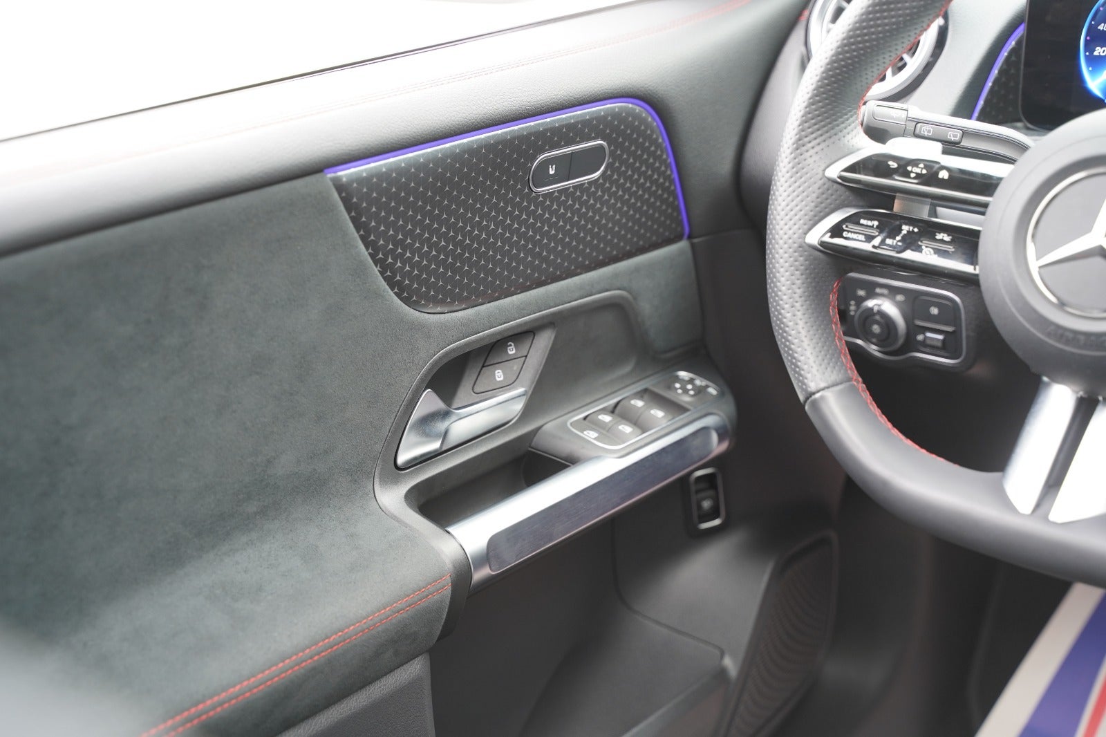 Billede af Mercedes EQB300  AMG Line 4Matic