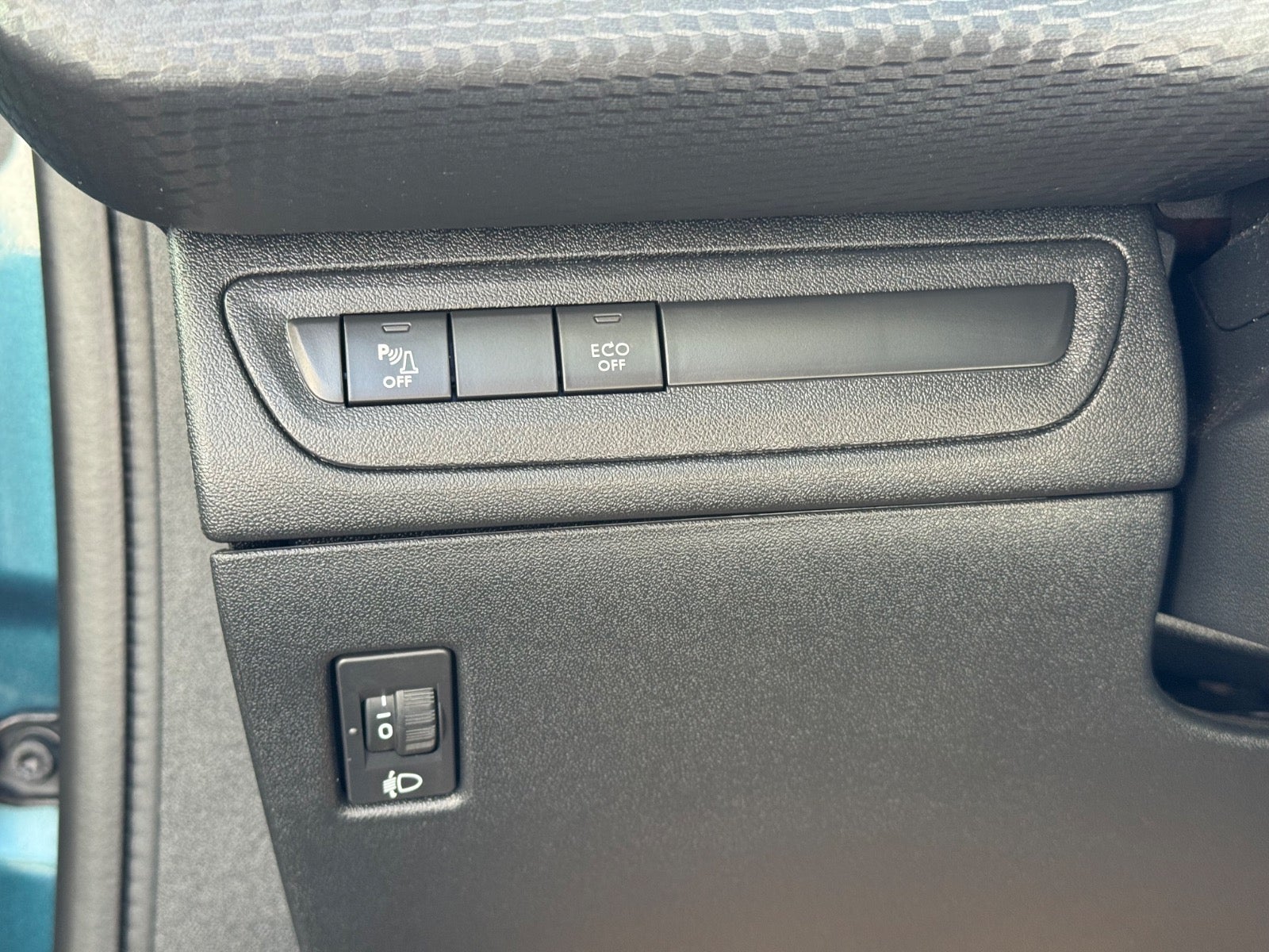 Billede af Peugeot 2008 1,6 BlueHDi 100 Allure Sky