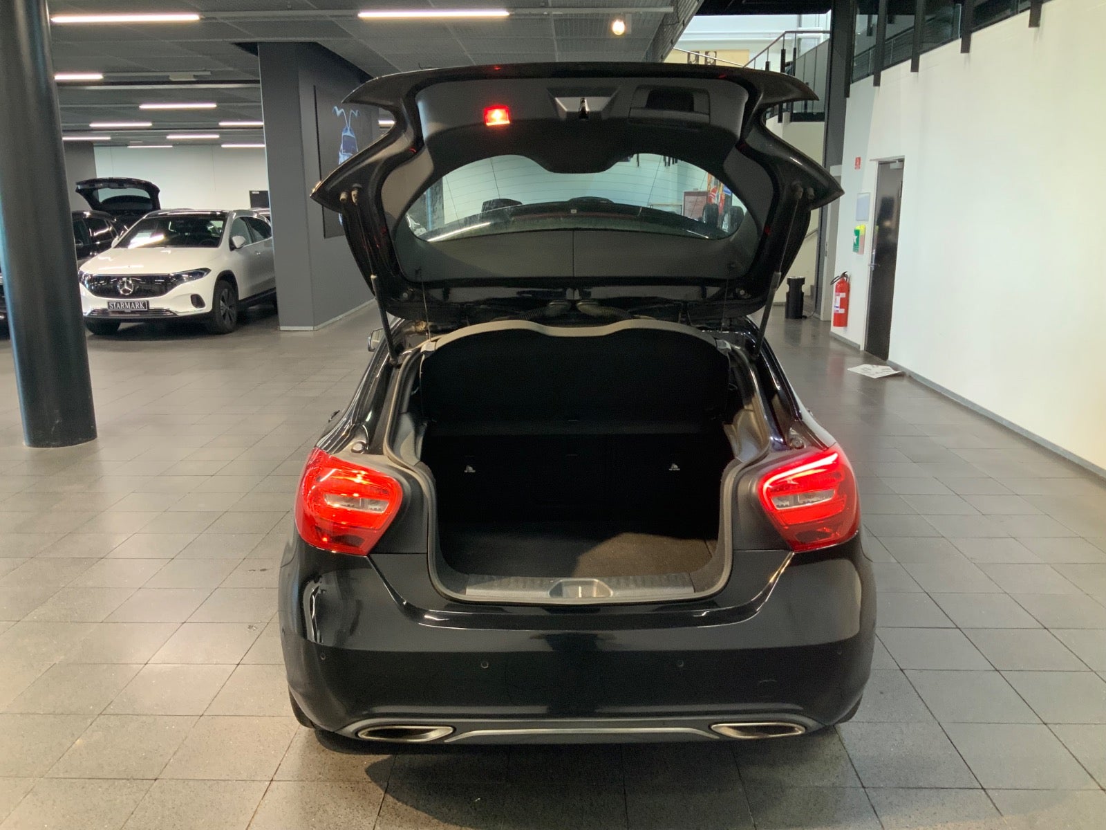 Mercedes-Benz A 200 d (4/8)