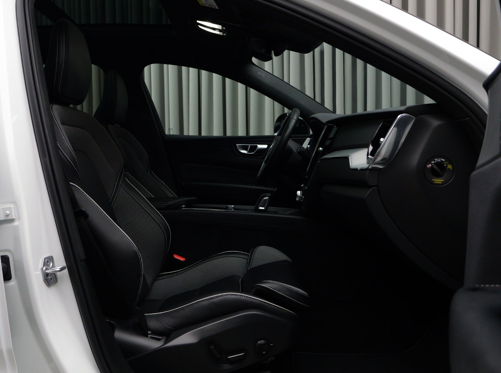 Volvo XC60 T6 ReCharge R-Design aut. AWD