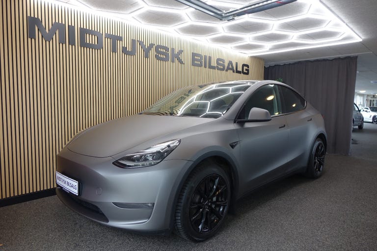 Tesla Model Y Long Range AWD
