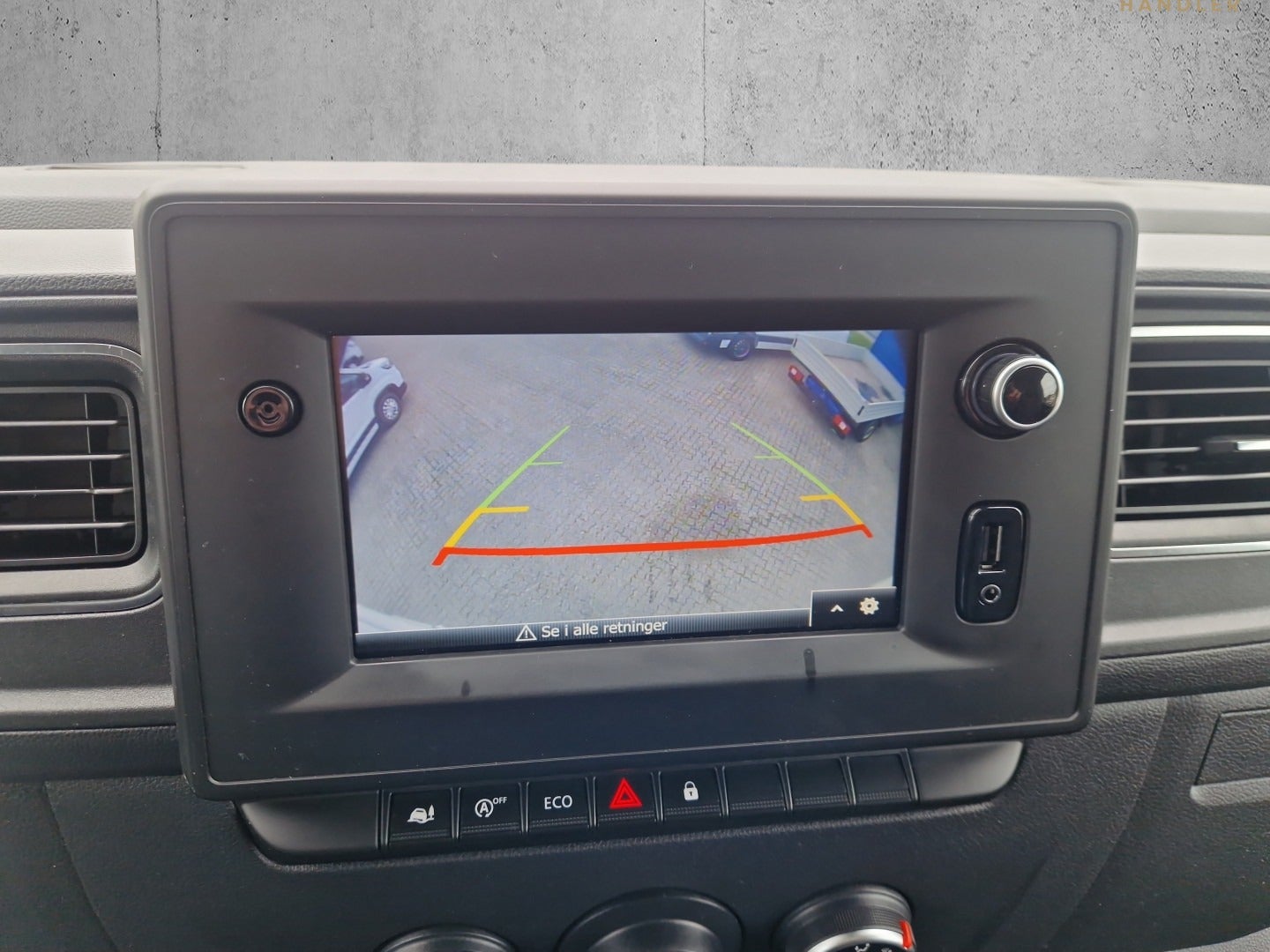 Billede af Renault Master IV T35 2,3 dCi 165 Alukasse m/lift