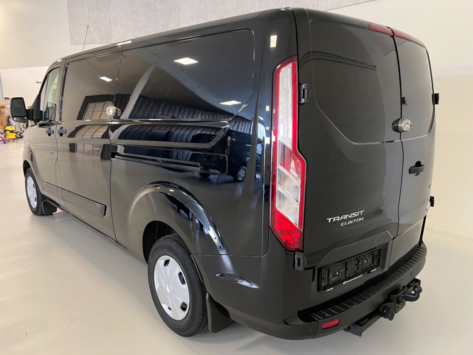 Billede af Ford Transit Custom 300L 2,0 TDCi 130 Trend