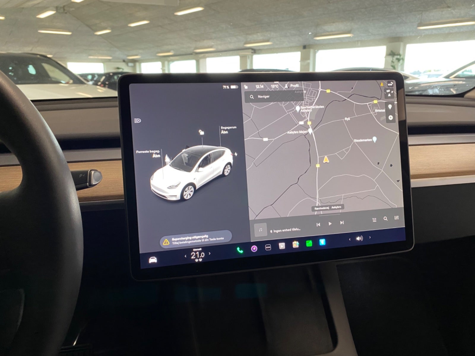 Tesla Model Y Long Range AWD – 13