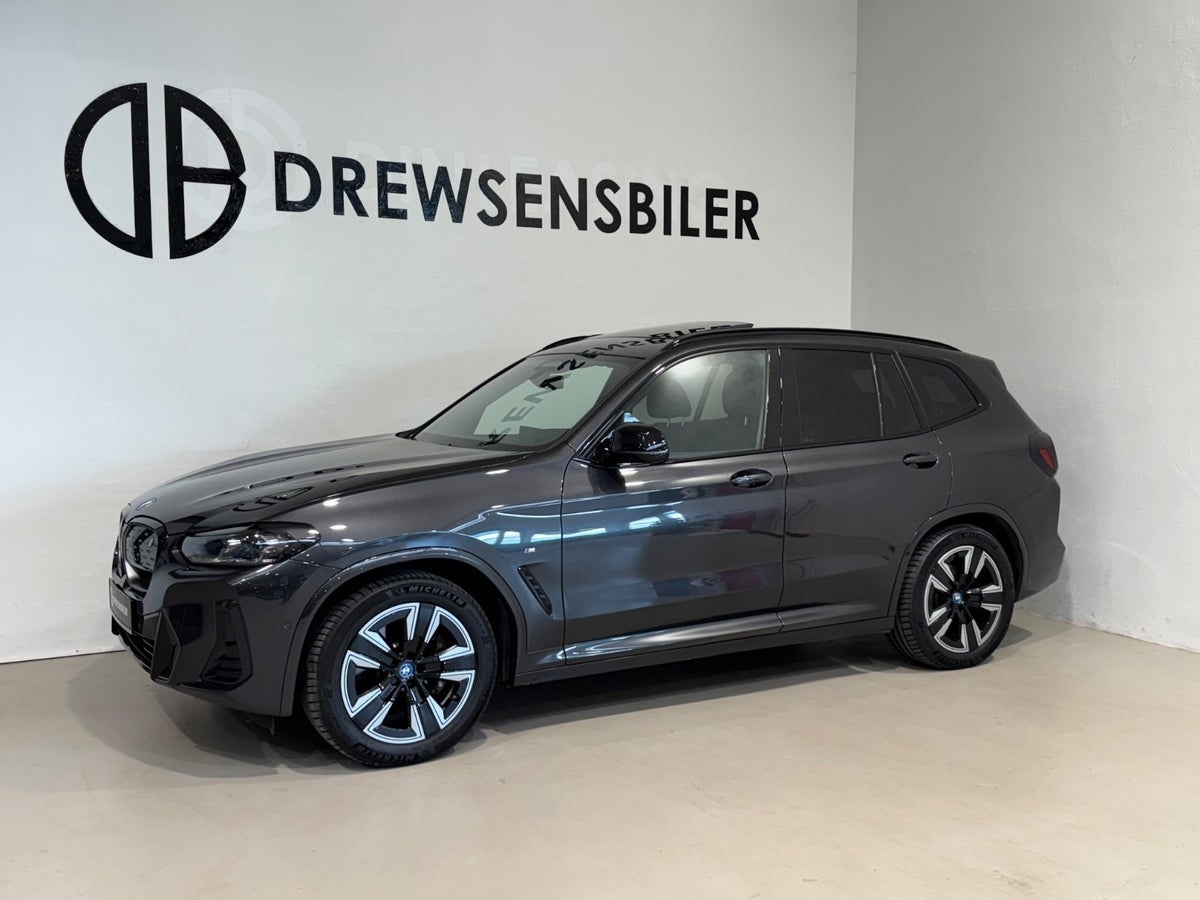 BMW iX3 Charged M-Sport A