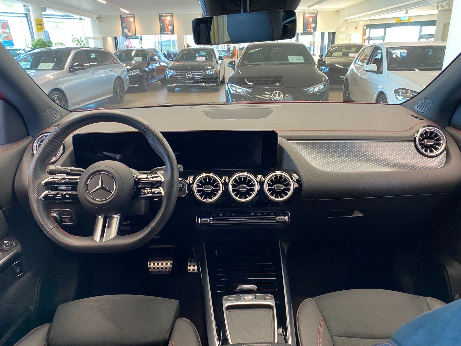Billede af Mercedes EQA350  AMG Line 4Matic
