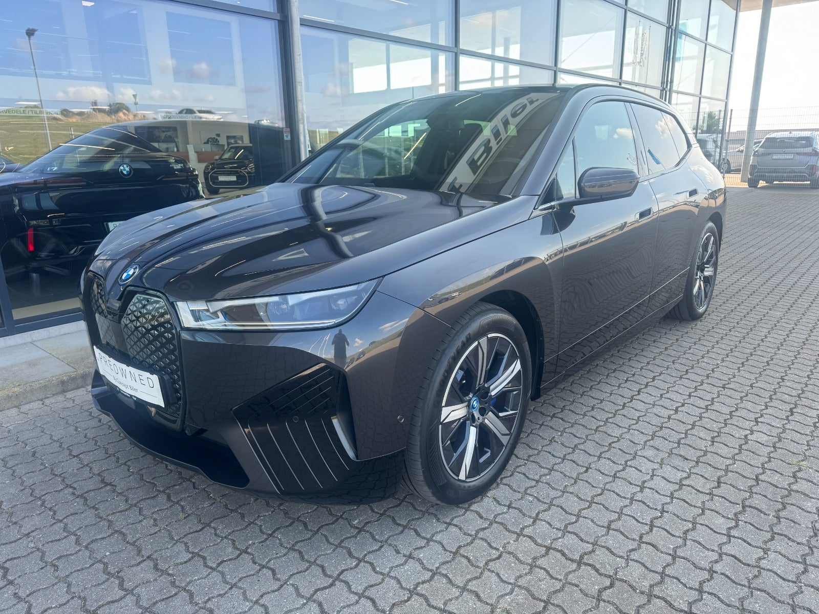 BMW iX xDrive50 Supercharged 5d - 1